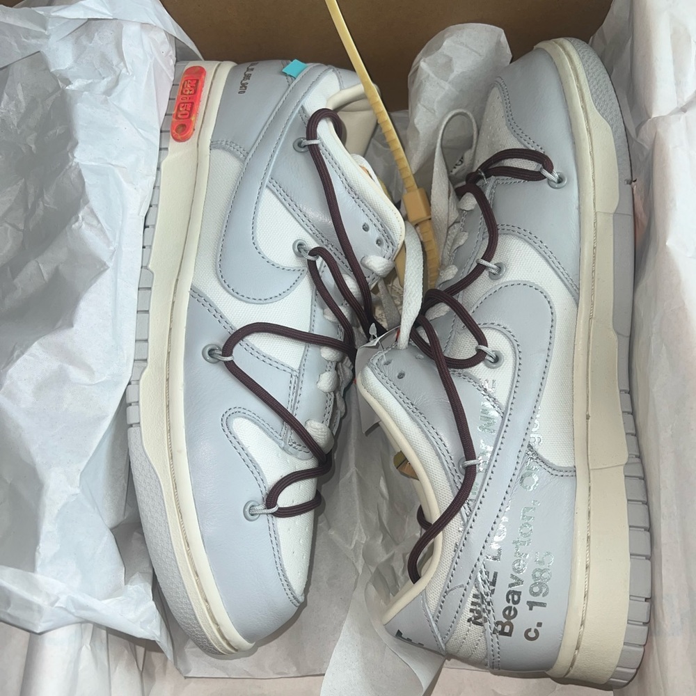AUTHENTIC OFFWHITE X NIKE DUNKS LOT 46